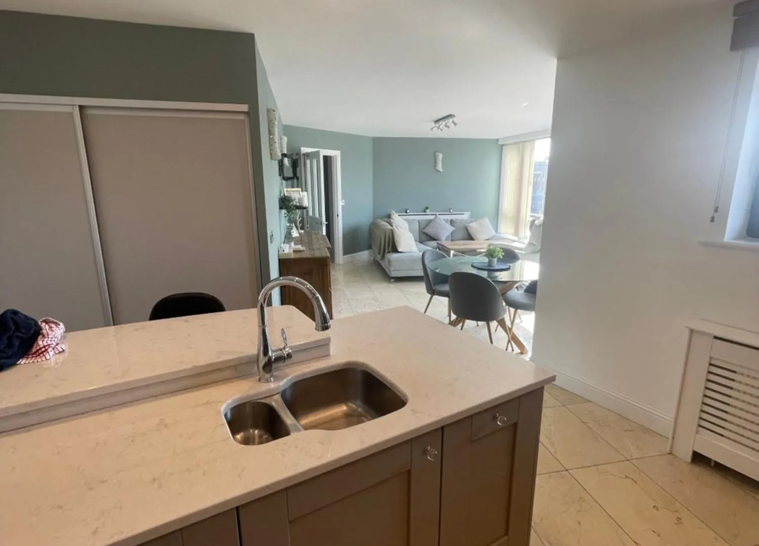 Fabulous And Sunny 2 Bed Apartment, In City Centre Cork 0*,